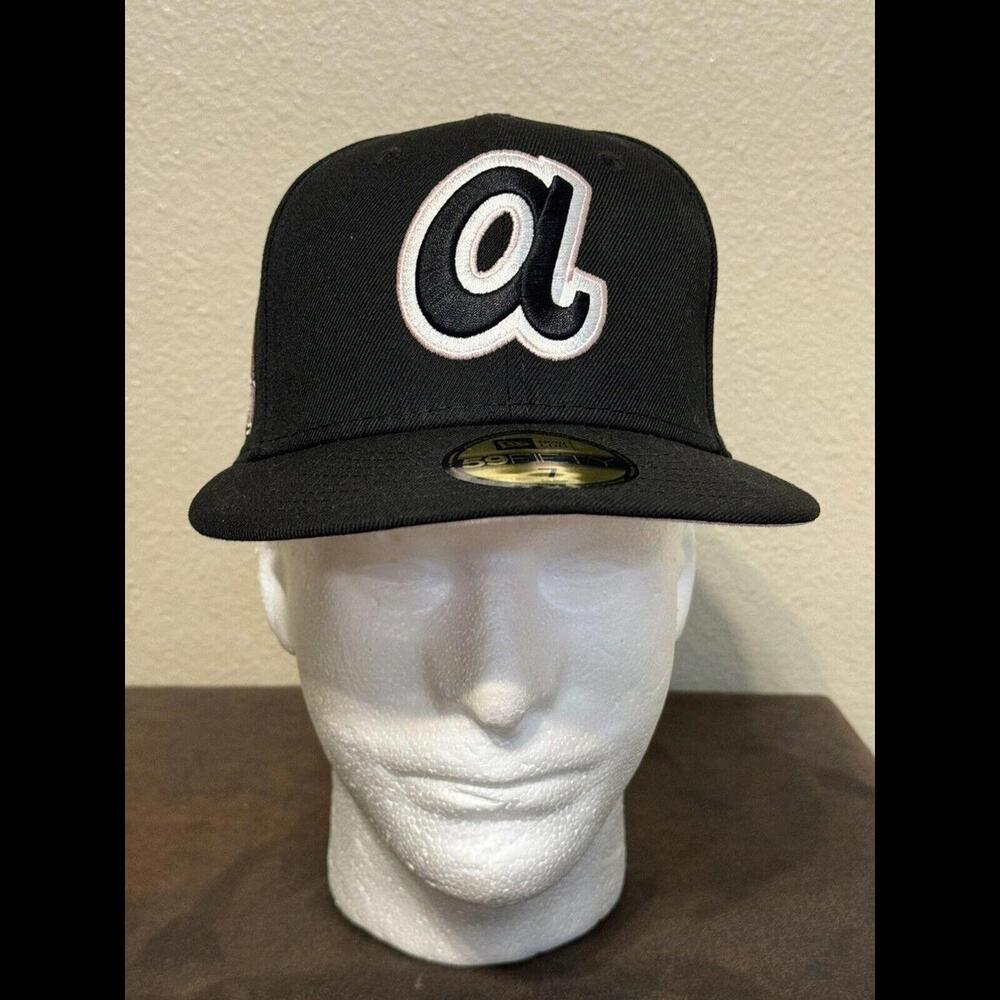 Atlanta Braves Hank Aaron 25th Anniversary Black / Pink Rim Hat Cap Size 7 NEW